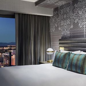 Terrace One Bedroom Suite Fountain View